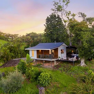 Cassowary Falls Gateway Chalet